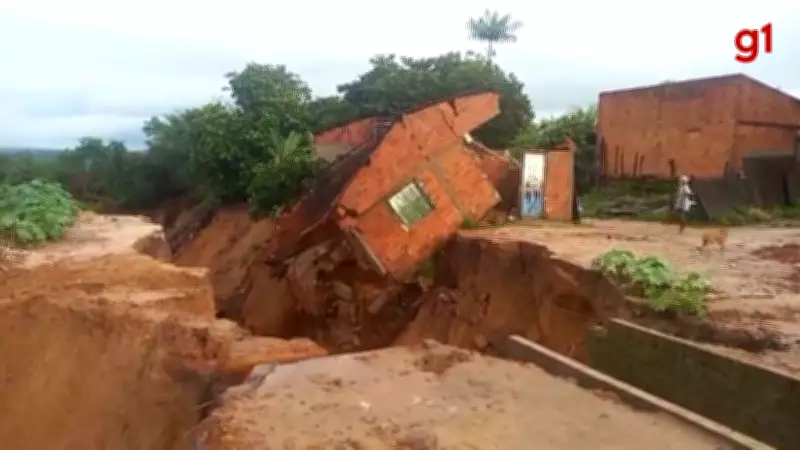 Voçoroca engole casa em Grajaú, MA, após fortes chuvas; moradores alertam para risco
