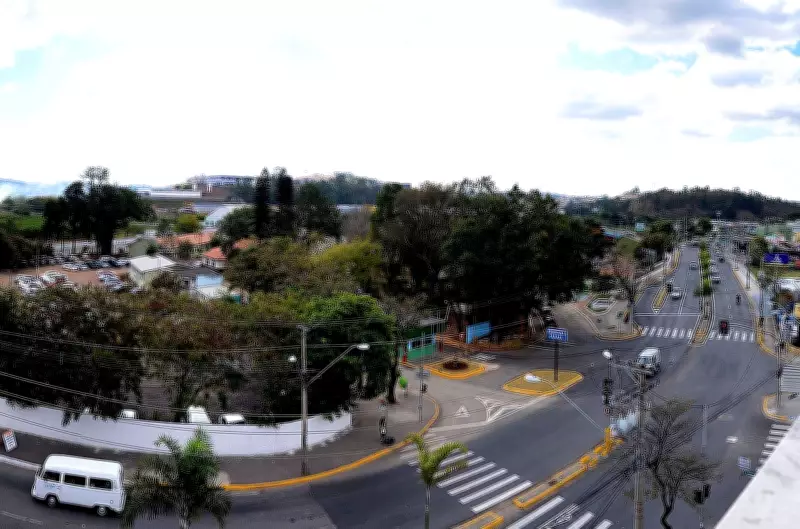 Várzea Paulista alerta sobre golpe em processo seletivo para professores via WhatsApp