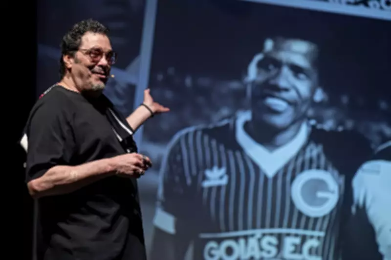 Walter Casagrande Jr. estreia monólogo autobiográfico no Festival de Curitiba