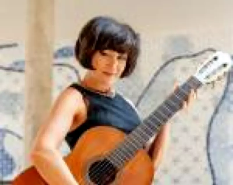 Zezé Polessa estreia como protagonista no musical 'Os Olhos de Nara Leão' no Rio