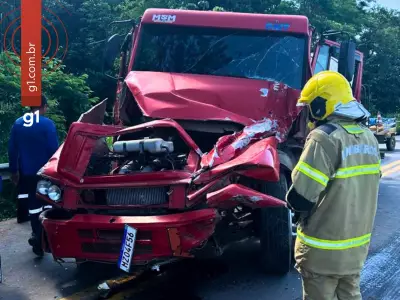 Acidente entre três veículos deixa feridos na BR-364 no interior do Acre