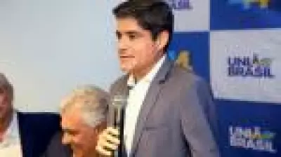 ACM Neto fecha chapa com PL e deve apoiar Flávio Bolsonaro na disputa pela Bahia