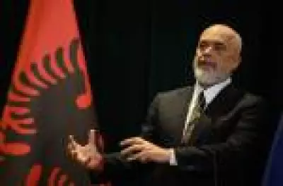 Albânia planeja criar 'Vaticano muçulmano' como microestado soberano dentro da capital Tirana