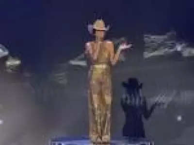 Ana Castela fatura R$ 1,6 milhão com shows pagos por prefeituras sem licitação