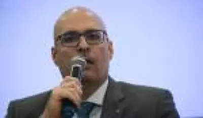 Bolsonaro avalia delegado Felipe Curi como plano B para governo do Rio se Ruas não crescer