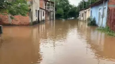 Defesa Civil ordena evacuação imediata em Porteirinha por risco de rompimento de barragem