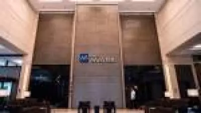 Ex-diretor e ex-servidor do BC recebem tornozeleira eletrônica em operação da PF