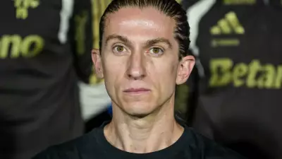 Flamengo demite Filipe Luís após início ruim em 2026, apesar de títulos históricos