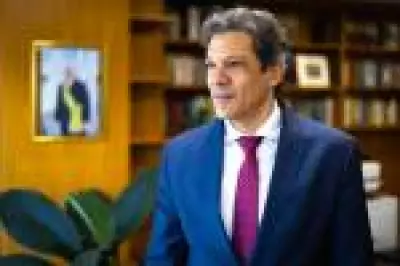 Haddad reúne núcleo duro da campanha em SP e reconhece resistência inicial à disputa