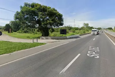 Homem morre atropelado por moto e caminhão ao atravessar a Dutra em Lorena