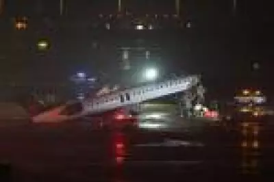 Investigação apura se distração de controlador causou acidente fatal em aeroporto de Nova York