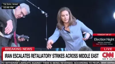 Jornalista da CNN interrompe transmissão ao vivo em Tel Aviv ao soar alarmes de ataque