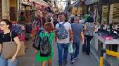 Juros Altos Freiam Crescimento: PIB de 2025 Cresce Apenas 2,3% e Economistas Apontam Desaceleração