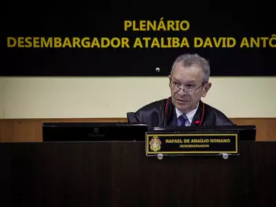 Justiça determina prisão de desembargador aposentado condenado por estuprar neta em Manaus