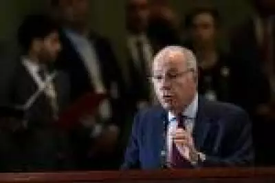 Mauro Vieira alerta STF sobre risco de ingerência dos EUA em encontro de assessor de Trump com Bolsonaro