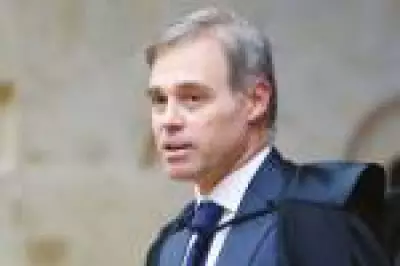 Mendonça corrige 'erro' e encaminha decisão sobre CPMI do INSS ao plenário do STF