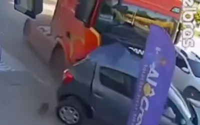 Motoboy herói salva motorista em engavetamento com carreta desgovernada na SE-065