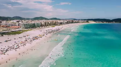 Projeto 'Yoga no Forte' inicia aulas gratuitas em Cabo Frio neste domingo
