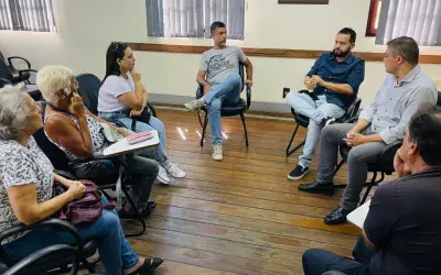 Rio das Ostras discute qualificação no atendimento turístico com guias locais