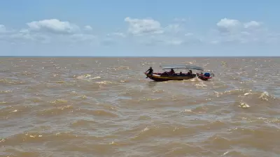 Temporal em Parintins provoca dois acidentes com embarcações no Rio Amazonas