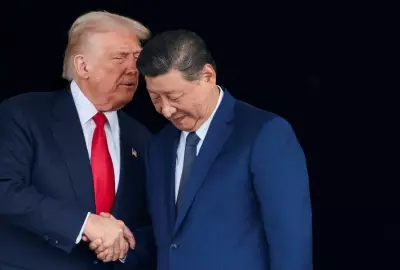 Trump ameaça adiar viagem à China e pressiona por reabertura do Estreito de Ormuz