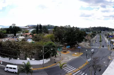 Várzea Paulista alerta sobre golpe em processo seletivo para professores via WhatsApp