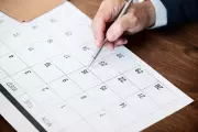 Abril de 2026 promete folgas prolongadas com dois feriados nacionais e emendas
