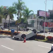 Acidente com capotamento interdita faixa da Norte-Sul em Campinas nesta quinta