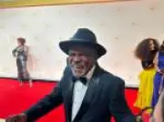 Antônio Pitanga revela segredo da longevidade ao ser homenageado no Golden Globes