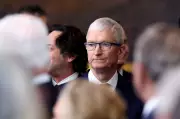 Apple completa 50 anos com rumores sobre aposentadoria de Tim Cook