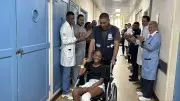 Após 20 dias internada, criança baleada na saída da escola no Rio recebe alta médica