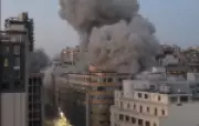 Ataque israelense derruba prédio de 15 andares no centro de Beirute após alerta de evacuação