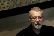 Ataques israelenses atingem sede de Ali Larijani, figura-chave na sucessão iraniana
