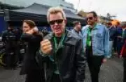 Billy Idol revela uso de crack para superar vício em heroína em documentário