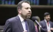 Boulos anuncia pacote para motoristas de apps com transparência de pagamentos