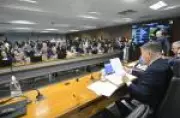 Brasil SobeDesce: CPMI do INSS, FIFA e Crivella marcam semana política e cultural