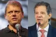 Campanha em São Paulo: Haddad e Tarcísio preparam ataques mútuos em disputa acirrada