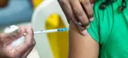 Casos de gripe mais que dobram no Rio em um ano; cidade promove Dia D de vacinação