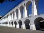 Comando Vermelho impõe regime de terror e extorsão na Lapa, revela operação policial