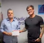 Dado Dolabella se filia ao MDB no Rio e anuncia pré-candidatura a deputado federal