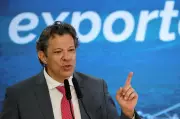 Datafolha: Haddad e Flávio Bolsonaro empatam tecnicamente no 2º turno de 2026