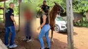 Delegado persegue suspeito de violência doméstica a cavalo e efetua prisão em campo