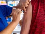 Dia D de vacinação contra gripe mobiliza sete cidades da Baixada Santista