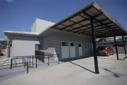 Florianópolis inaugura primeiro entreposto público de pescados para fortalecer pesca artesanal