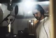 Gabriel Leone estreia show do álbum 'Minhas lágrimas' no Rio de Janeiro