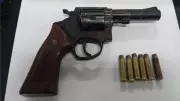 GCM de Caraguatatuba é solto após prisão por tentativa de venda de arma ilegal