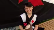 Giovana, jovem torcedora do Vasco, viraliza nas redes sociais com paixão pelo clube