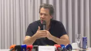 Haddad oficializa pré-candidatura ao governo de SP e rebate críticas de Tarcísio