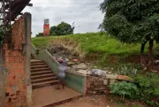 Homem baleado em Campo Grande corre até posto de gasolina para pedir socorro