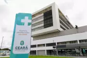 Hospital Universitário do Ceará abre mais de 20 vagas com salários de até R$ 11 mil